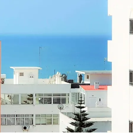 Lover's Paradise: 3br 2 Min From The