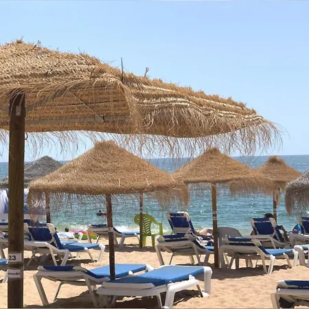Lover's Paradise: 3br 2 Min From The Quarteira