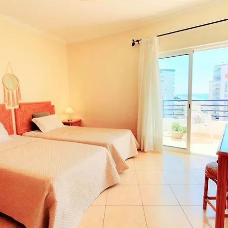 Lover's Paradise: 3br 2 Min From The Apartment *