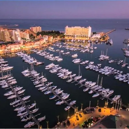 Apartment Lover's Paradise: 3br 2 Min From The Quarteira