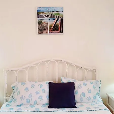 Apartment Lover's Paradise: 3br 2 Min From The *