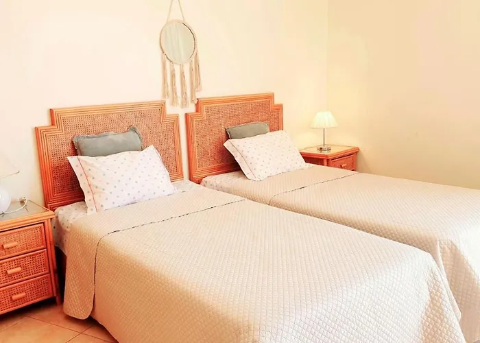 Appartement Lover's Paradise: 3br 2 Min From The Quarteira