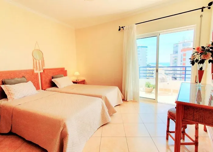 Lover's Paradise: 3br 2 Min From The Apartment *